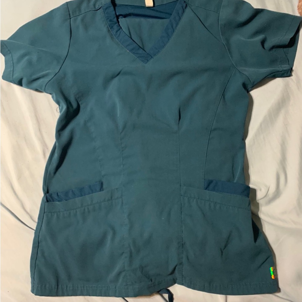 Wonder wink scrubs